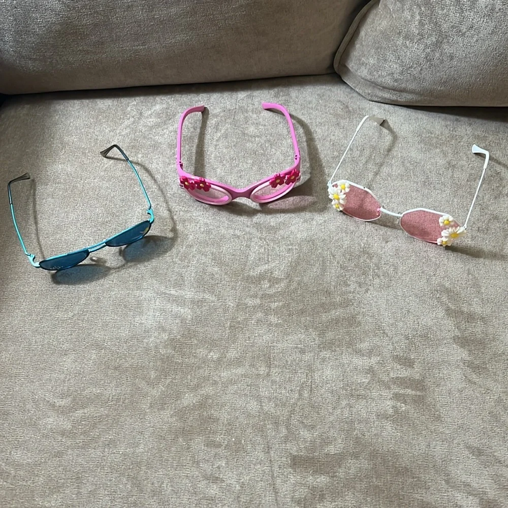 Girls sunglasses lot